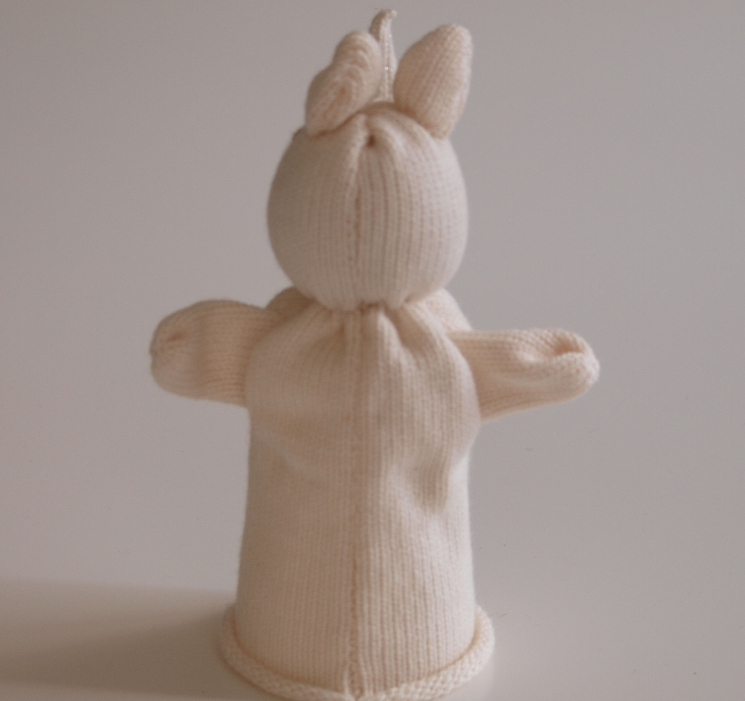 Handspielfigur Einhorn von hinten