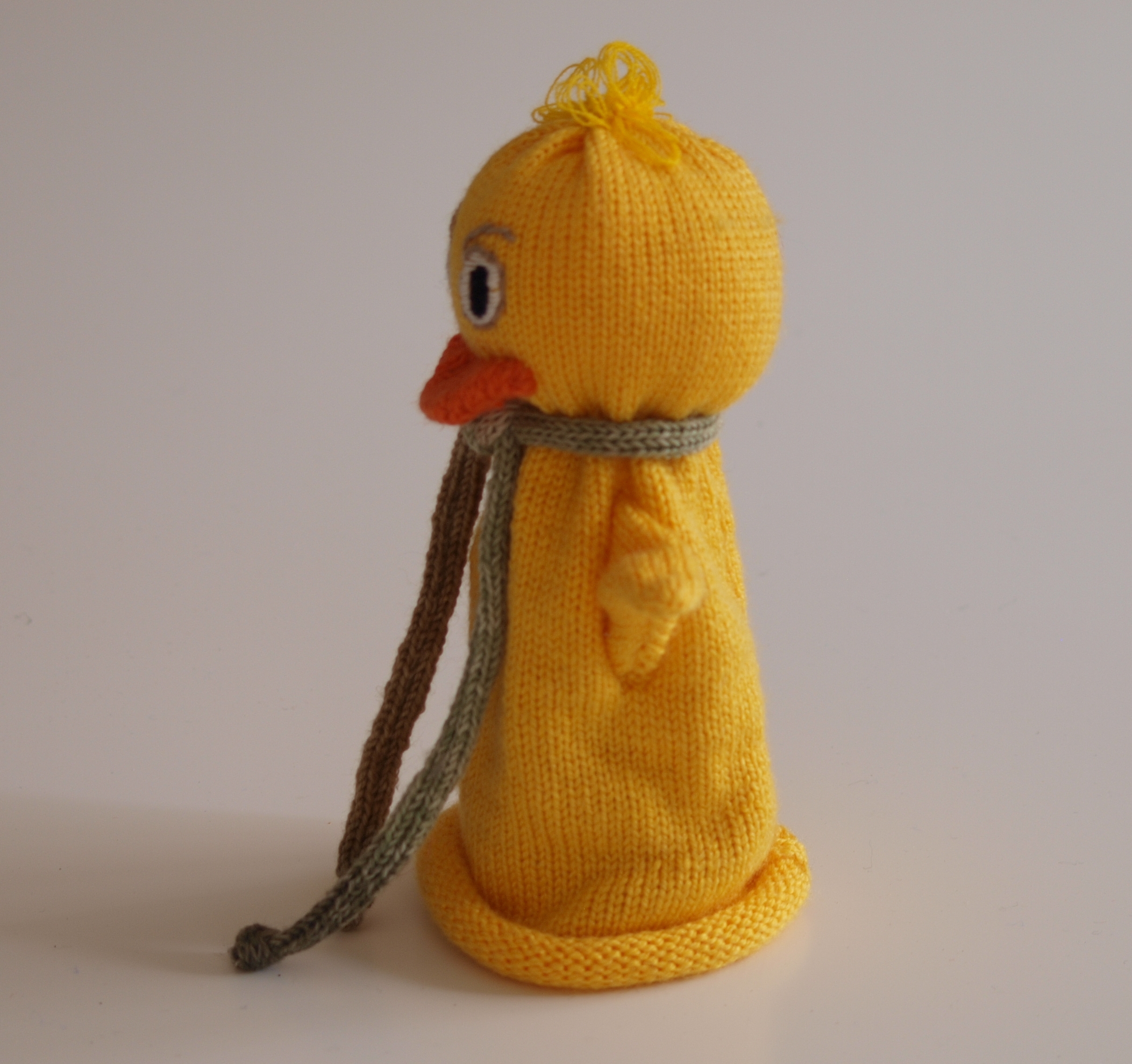 Handspielfigur Ente von links