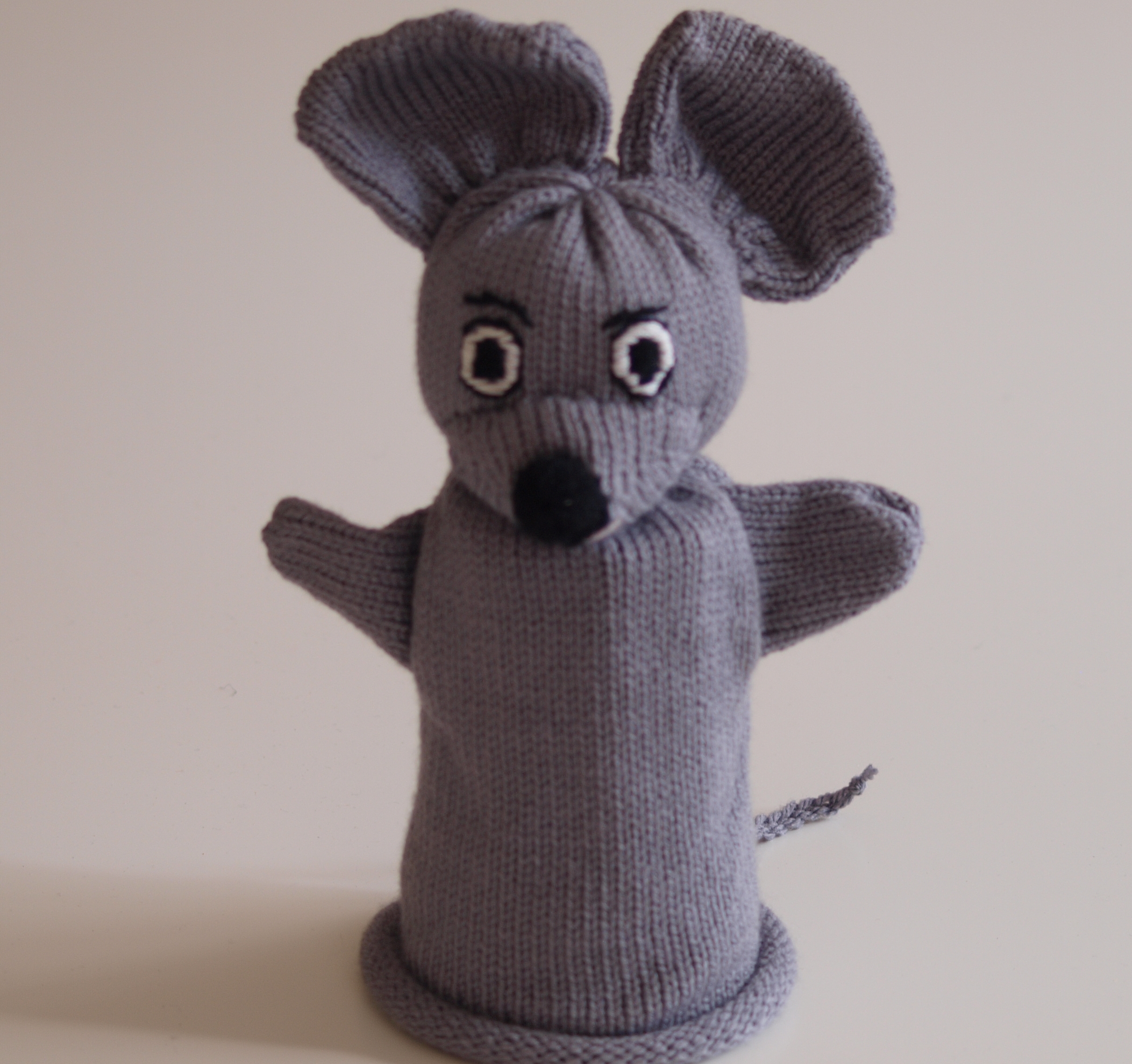 Handspielfigur Maus von vorne