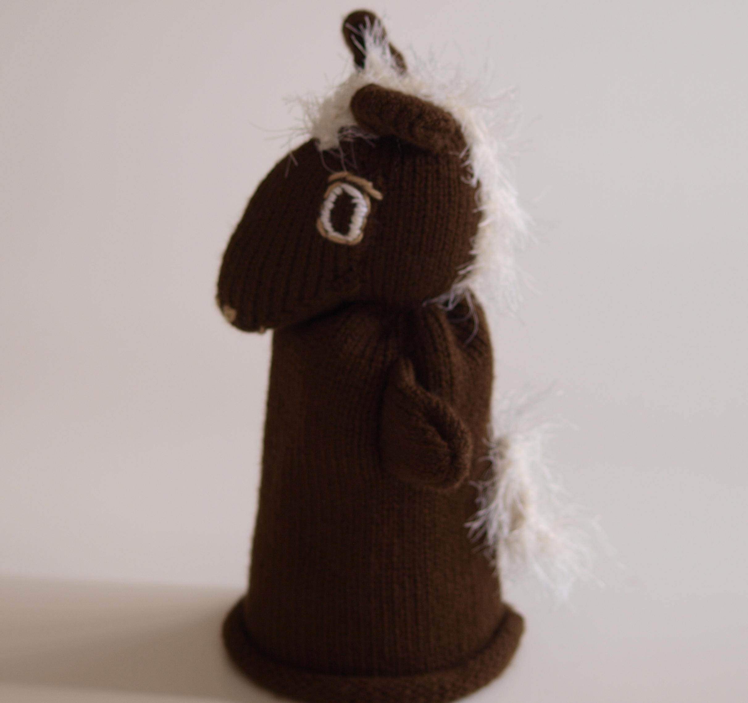 Handspielfigur Pferd von links