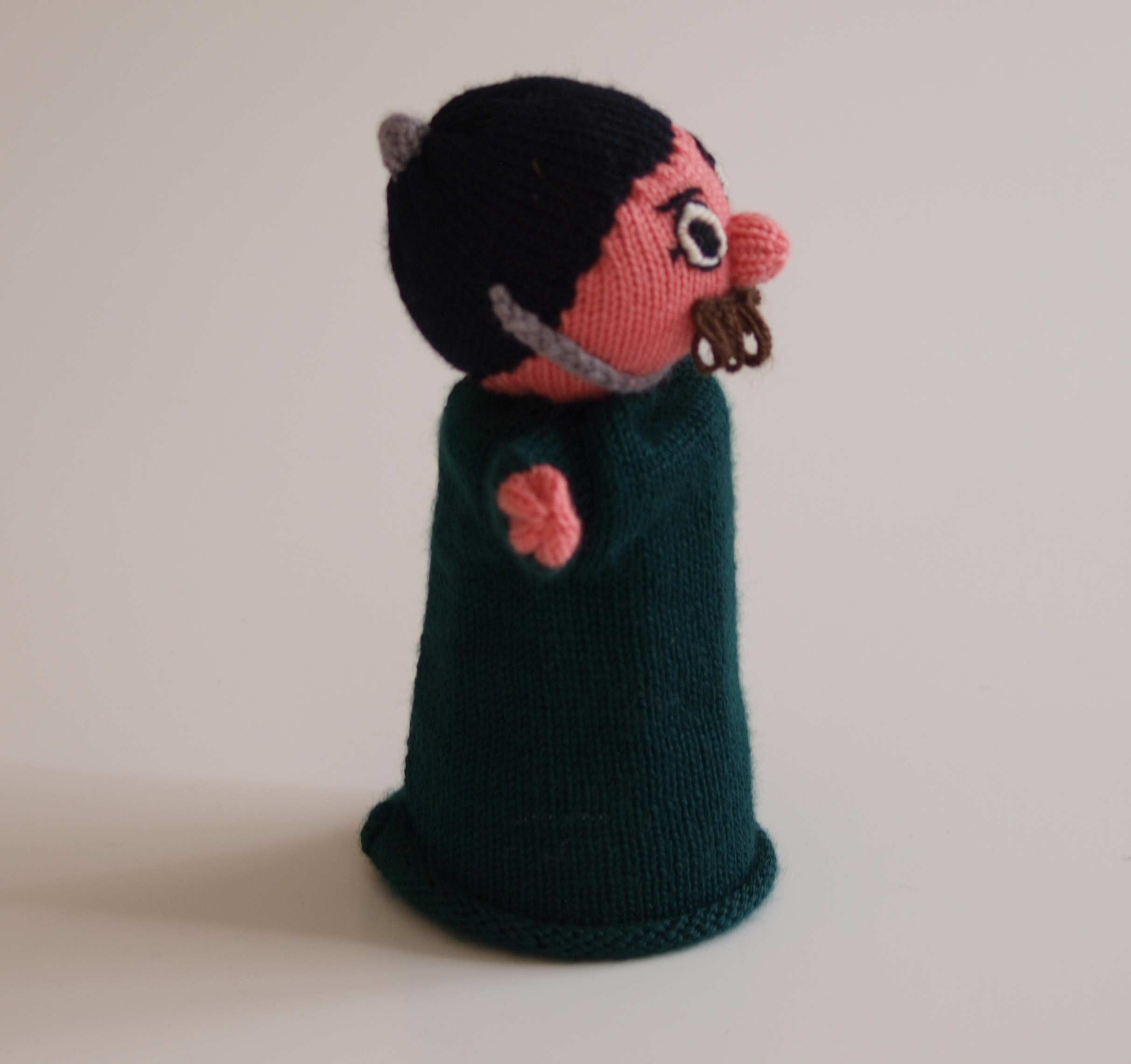 Handspielfigur Polizist von rechts