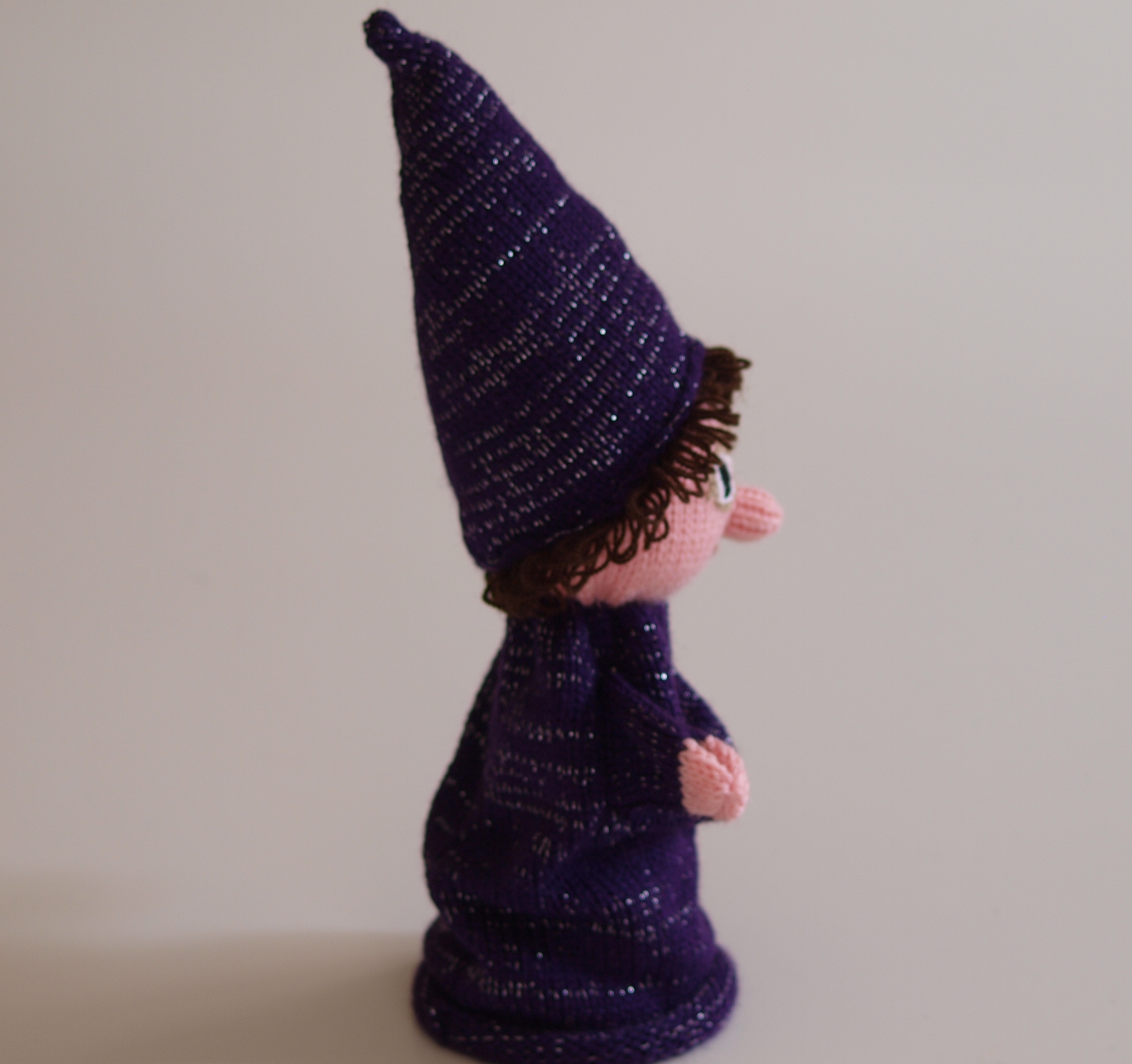 Handspielfigur Zauberer von rechts