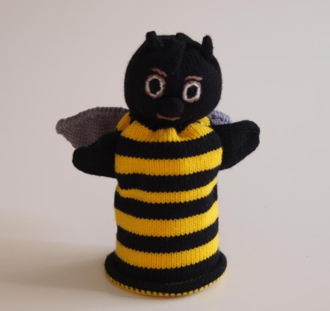 Handspielfigur Biene von vorne