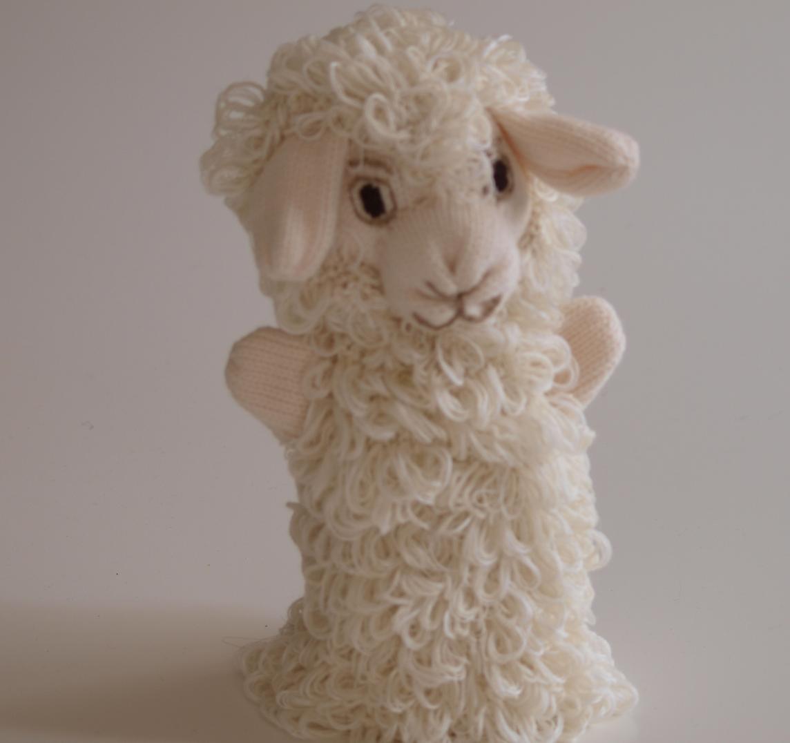 Handspielfigur Schaf von vorne