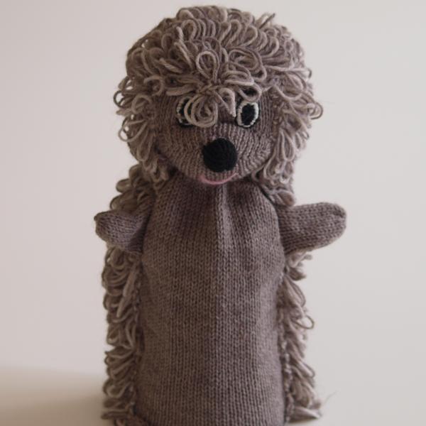 Handspielfigur Igel von vorne