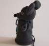 Handspielfigur Maus von rechts